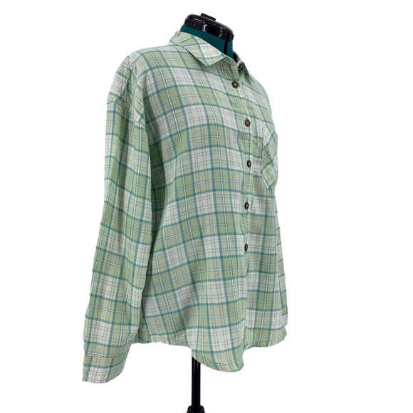 No Boundaries Light Willow Green Plaid Oversize Button Down Flannel Top, Medium - Picture 11 of 16